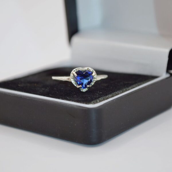 Anillo corazon azul T6.5